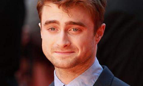 Daniel Radcliffe se diz mais sexy que Harry Potter