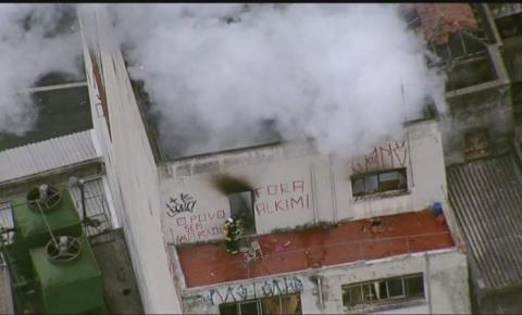 Grupo ateia fogo em  prédio  na cidade de São Paulo 